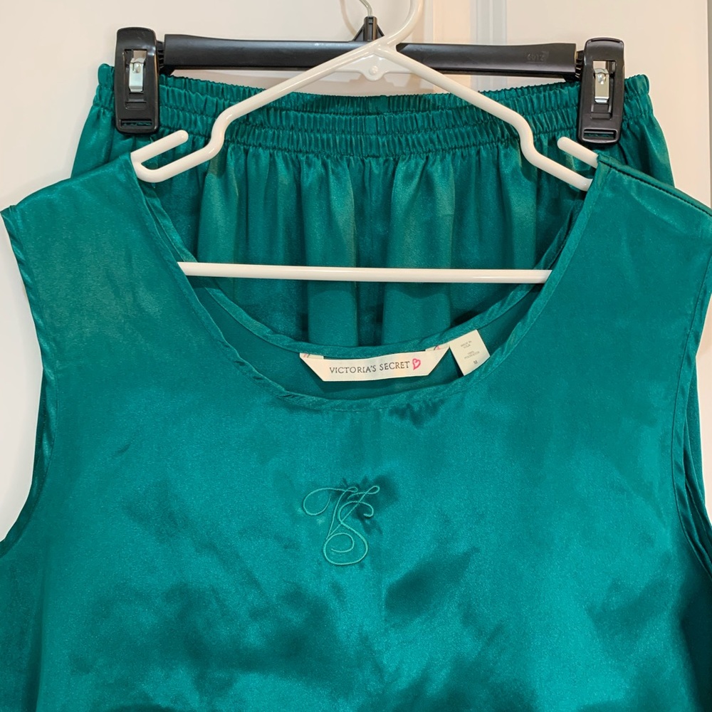 Victoria’s Secret Satin Pajama Set Emerald Green Size Medium - Picture 4 of 10
